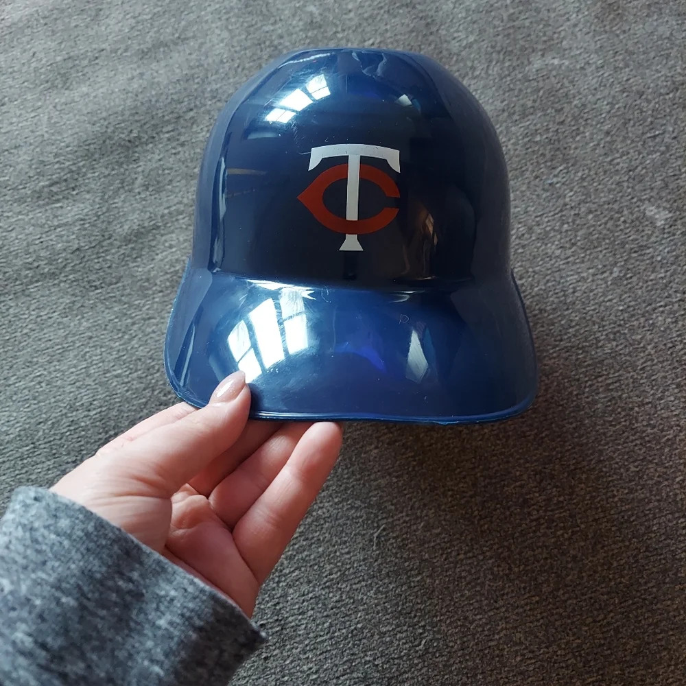Minnesota Twins Souvenir Helmet baseball  hat plastic